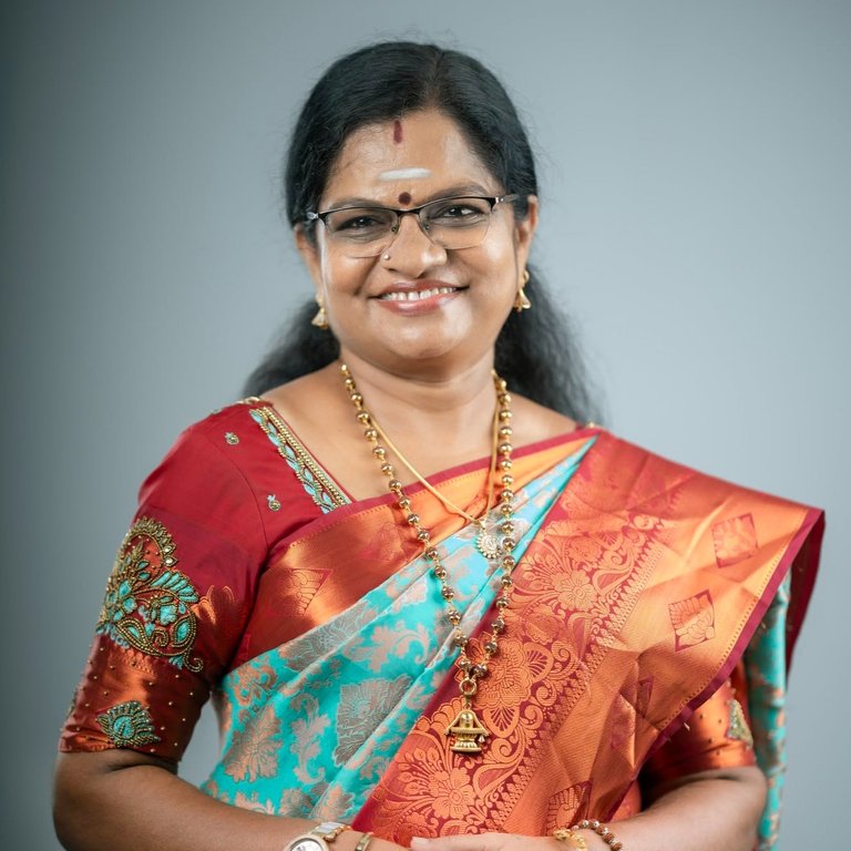 Dr. Gomathi